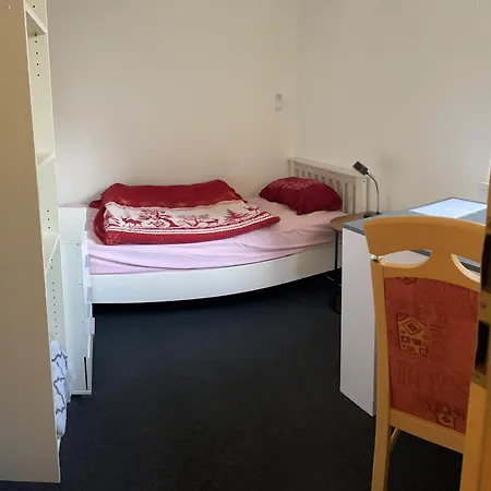 Guenstige Monteurzimmer - Oder Als Ganzes Haus Zu Vermieten *